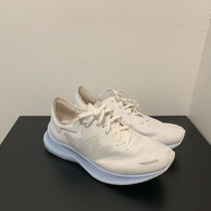 Women's PESU
WOMEN'S RUNNING SHOES TRAINING